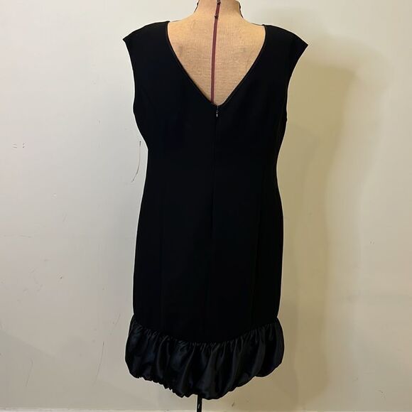 NWT Evan Picone Black Sheath Sleeves Dress with Ruffle Hem - Size 12 - Picture 9 of 14